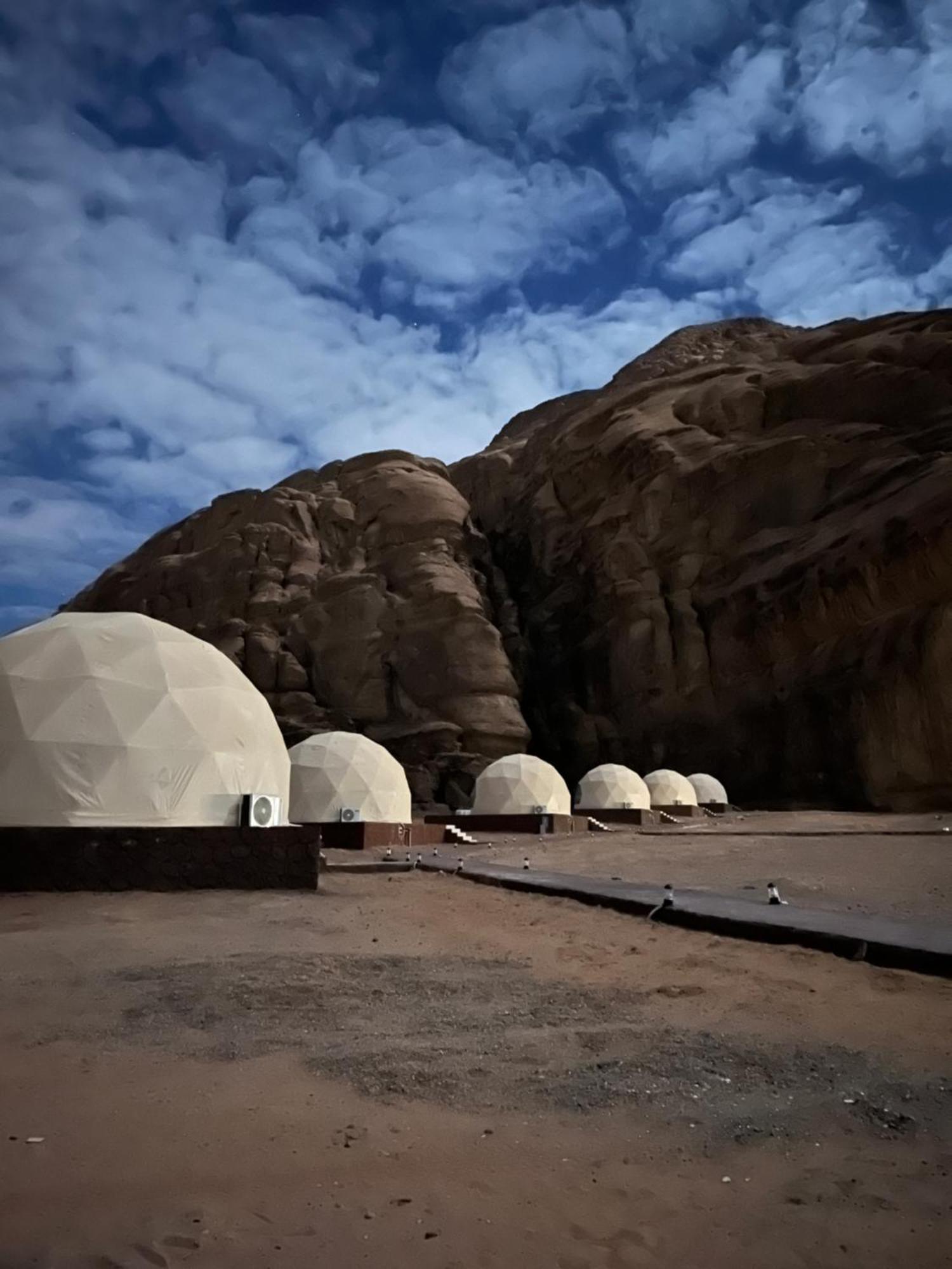 Magic Rum Hussen Wadi Rum Buitenkant foto